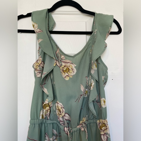 Xhilaration Floral Pastel Green Wide Leg Jumpsuit size XS - Picture 4 of 11